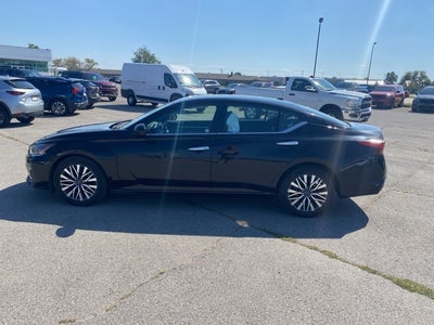 2023 Nissan Altima SV FWD