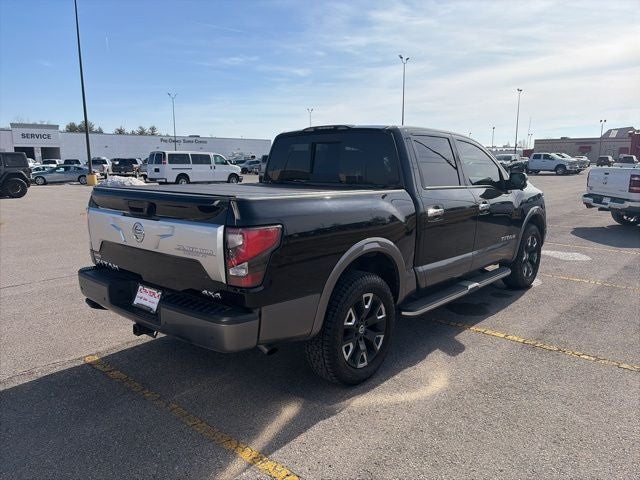 2021 Nissan TITAN Crew Cab Platinum Reserve 4x4