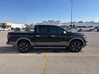 2021 Nissan TITAN Crew Cab Platinum Reserve 4x4