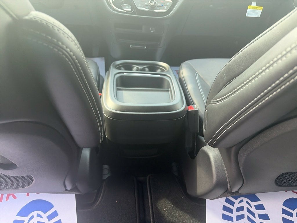 2027 Chrysler Pacifica PACIFICA SELECT