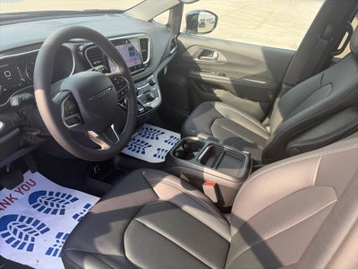 2027 Chrysler Pacifica PACIFICA SELECT