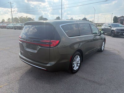 2027 Chrysler Pacifica PACIFICA SELECT