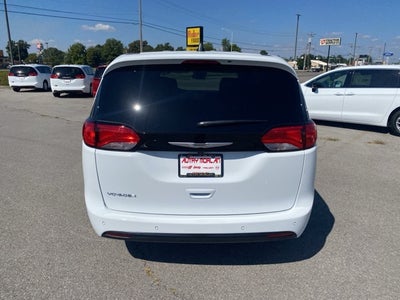 2026 Chrysler Voyager VOYAGER LX