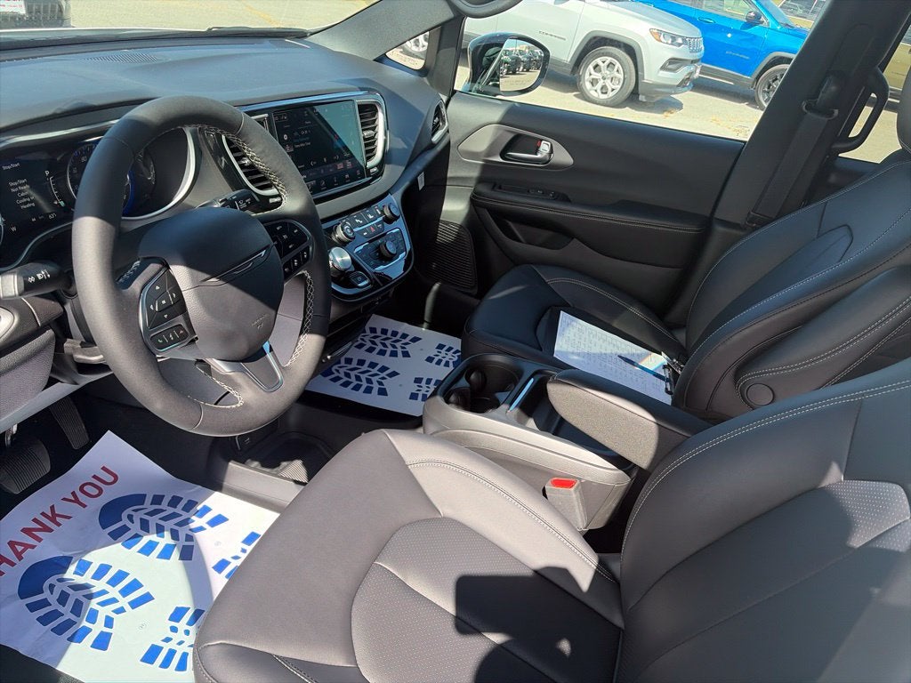 2027 Chrysler Pacifica PACIFICA LX