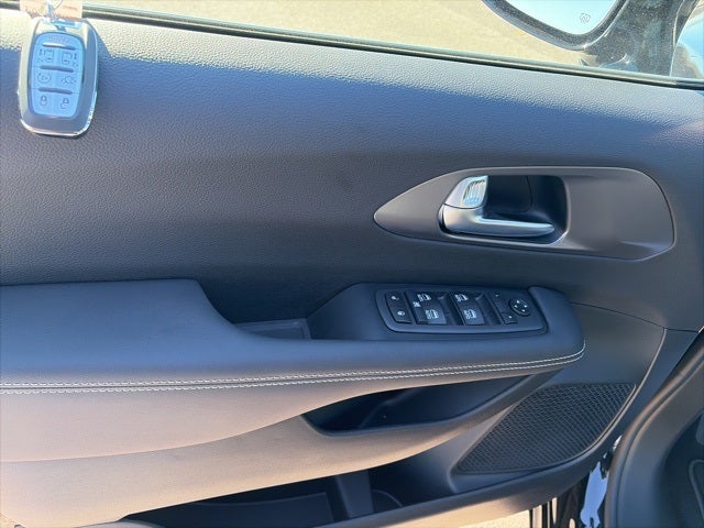 2026 Chrysler Voyager VOYAGER LX