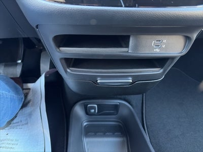 2026 Chrysler Voyager VOYAGER LX