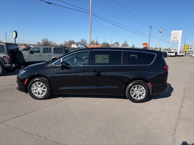 2026 Chrysler Voyager VOYAGER LX
