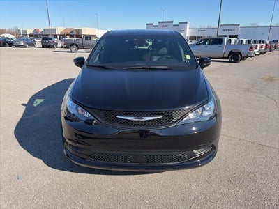 2026 Chrysler Voyager VOYAGER LX