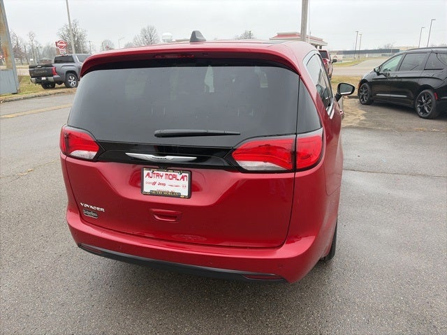 2026 Chrysler Voyager VOYAGER LX