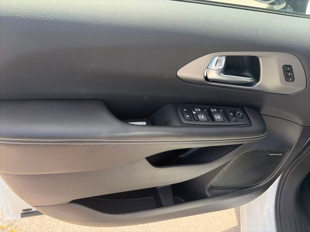 2027 Chrysler Pacifica PACIFICA LIMITED