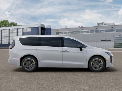 2027 Chrysler Pacifica PACIFICA LIMITED
