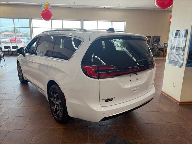 2027 Chrysler Pacifica PACIFICA PINNACLE AWD