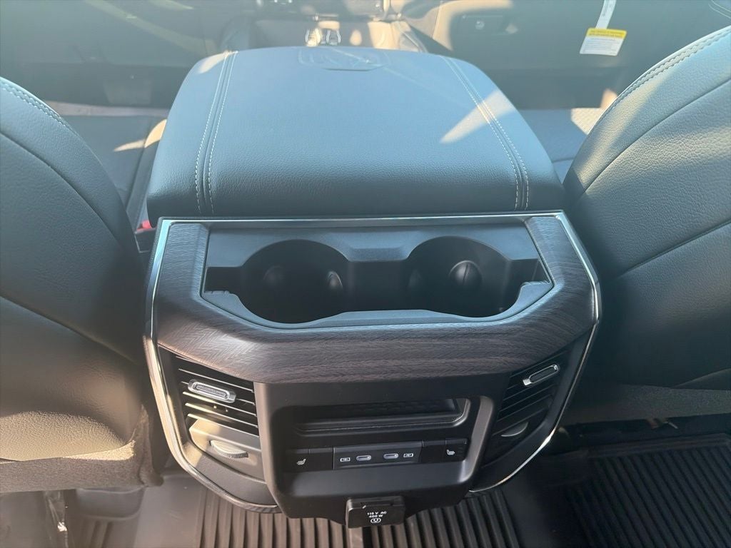 2026 RAM Ram 3500 RAM 3500 LARAMIE CREW CAB 4X4 8' BOX
