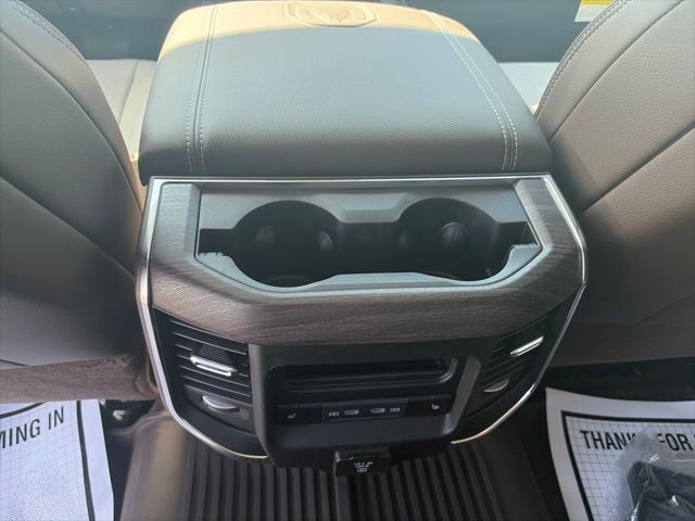 2026 RAM Ram 3500 RAM 3500 LARAMIE CREW CAB 4X4 8' BOX