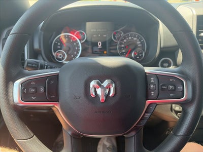 2026 RAM Ram 1500 RAM 1500 TRADESMAN CREW CAB 4X4 5'7' BOX