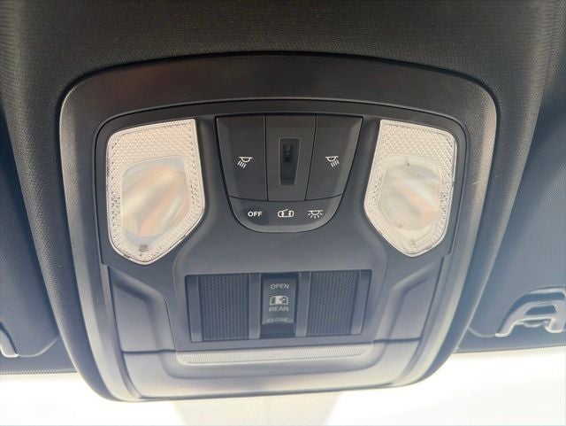 2023 RAM 2500 Tradesman Crew Cab 4x4 6'4' Box