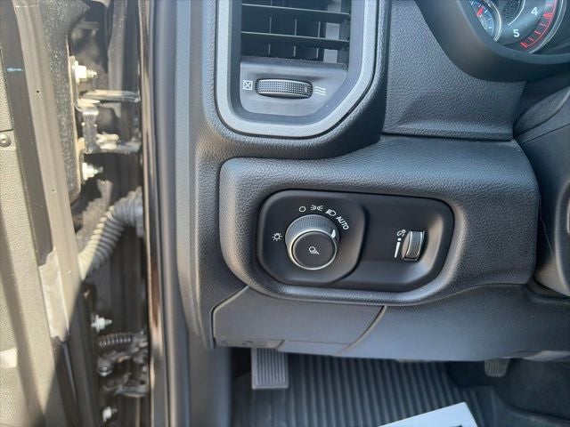 2024 RAM 2500 Tradesman Crew Cab 4x4 6'4' Box