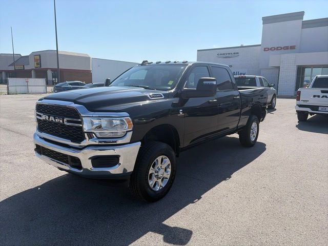 2024 RAM 2500 Tradesman Crew Cab 4x4 6'4' Box