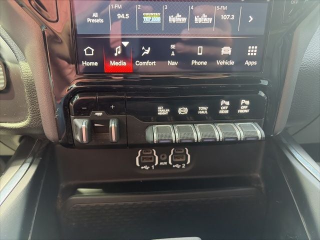 2022 RAM 2500 Laramie Crew Cab 4x4 6'4' Box