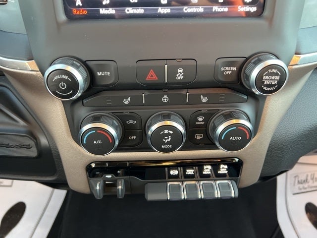 2021 RAM 2500 Laramie Crew Cab 4x4 6'4' Box