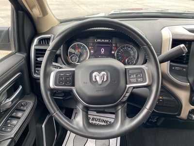 2020 RAM 2500 Laramie Crew Cab 4X4 6'4' Box