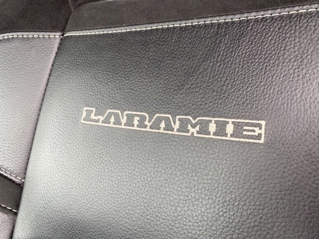2020 RAM 2500 Laramie Crew Cab 4X4 6'4' Box