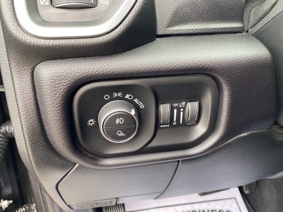 2020 RAM 2500 Laramie Crew Cab 4X4 6'4' Box