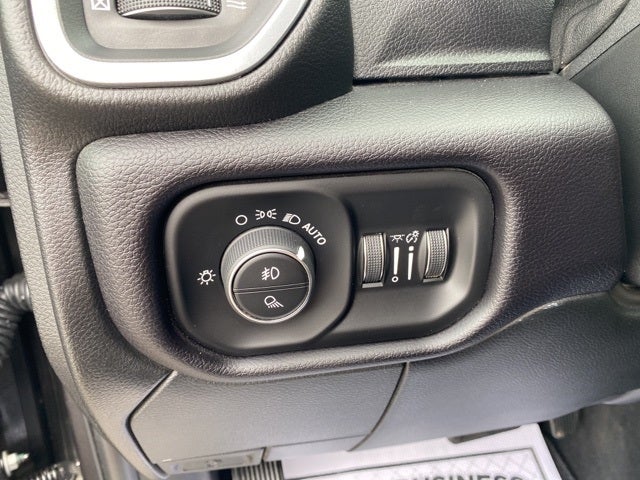 2020 RAM 2500 Laramie Crew Cab 4X4 6'4' Box