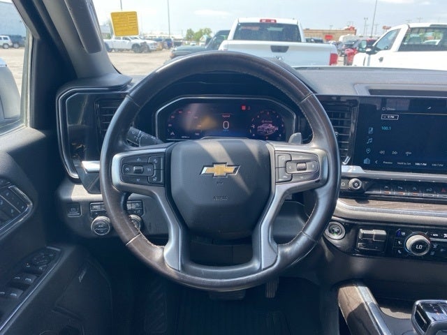 2022 Chevrolet Silverado 1500 4WD Crew Cab Short Bed LTZ