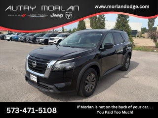 2024 Nissan Pathfinder SV