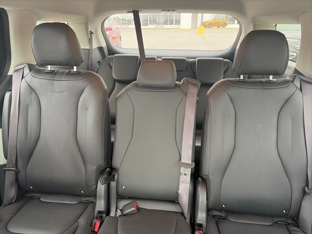2024 Kia Carnival MPV LX Seat Package
